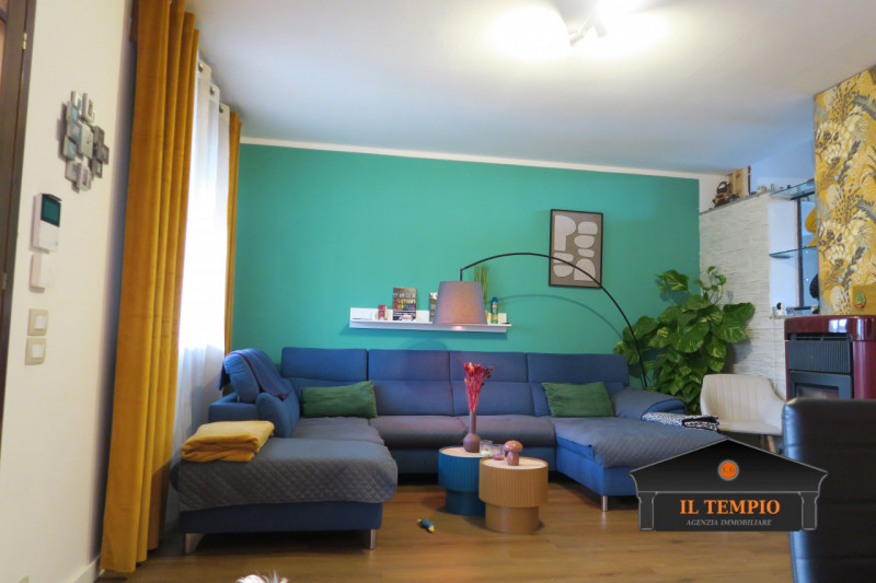 Villetta a schiera con Fotovoltaico 6,3 kW giardino e garage.

In quartiere tranquillo e ben abit...