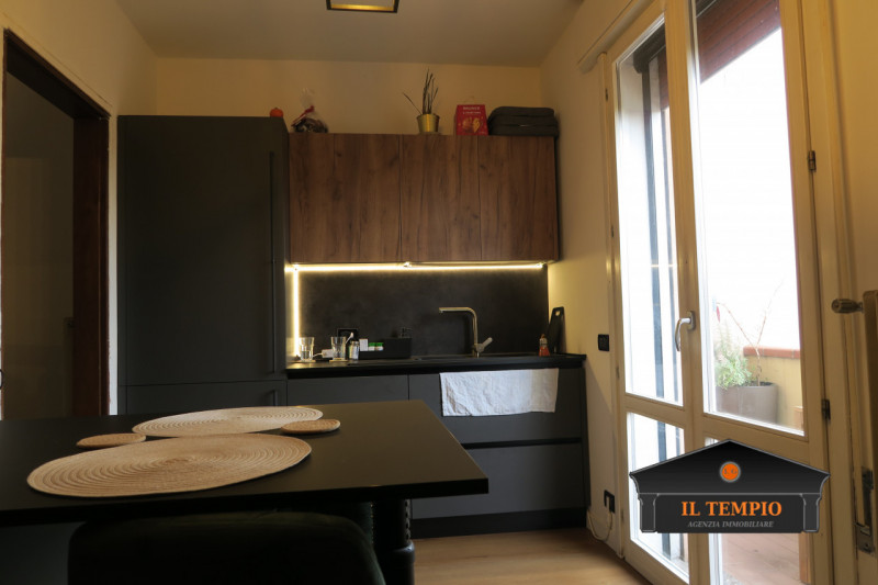 Villetta a schiera con Fotovoltaico 6,3 kW giardino e garage.

In quartiere tranquillo e ben abit...