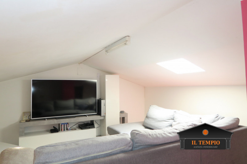 Villetta a schiera con Fotovoltaico 6,3 kW giardino e garage.

In quartiere tranquillo e ben abit...