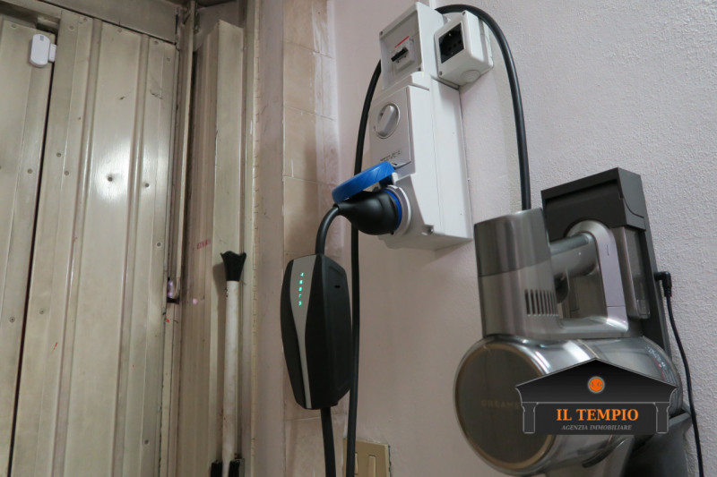 Villetta a schiera con Fotovoltaico 6,3 kW giardino e garage.

In quartiere tranquillo e ben abit...