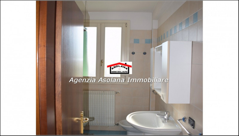 Vendesi appartamento 2 camere in comune di Fonte. L’appartamento si trova al secondo ed ultimo pi...