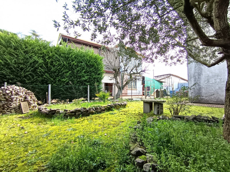 Rif. SAPS175 
Proponiamo in esclusiva una casa singola a Sant’Angelo di Piove di Sacco.
Questa so...