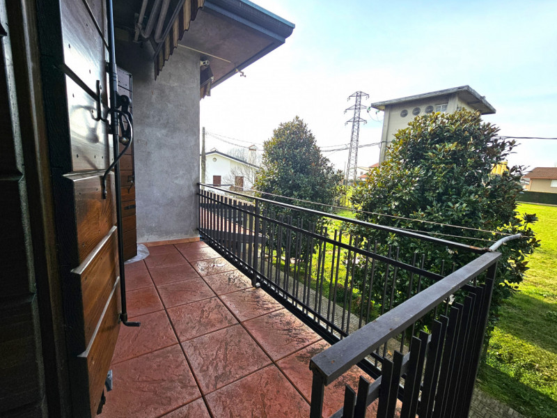 Rif. SAPS175 
Proponiamo in esclusiva una casa singola a Sant’Angelo di Piove di Sacco.
Questa so...