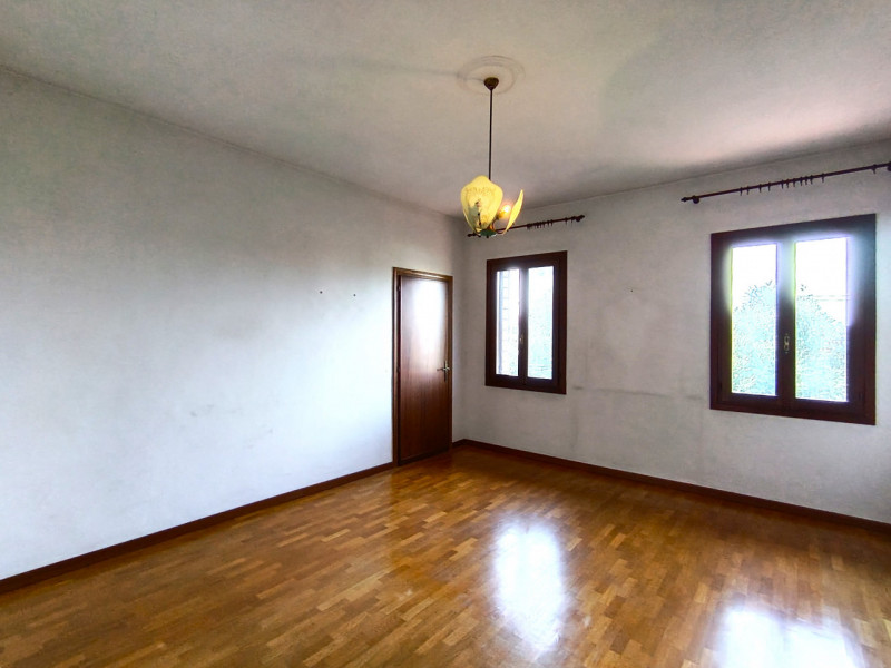 Rif. SAPS175 
Proponiamo in esclusiva una casa singola a Sant’Angelo di Piove di Sacco.
Questa so...