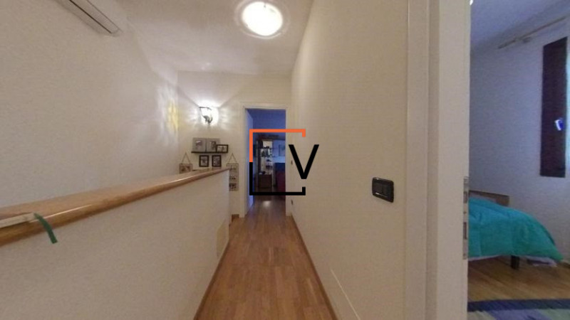 V413 - Proponiamo in vendita, in un contesto residenziale estremamente tranquillo, immerso nel ve...