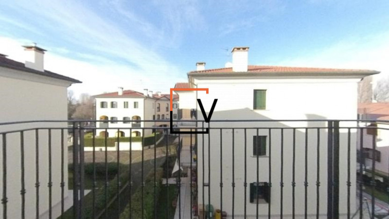 V413 - Proponiamo in vendita, in un contesto residenziale estremamente tranquillo, immerso nel ve...