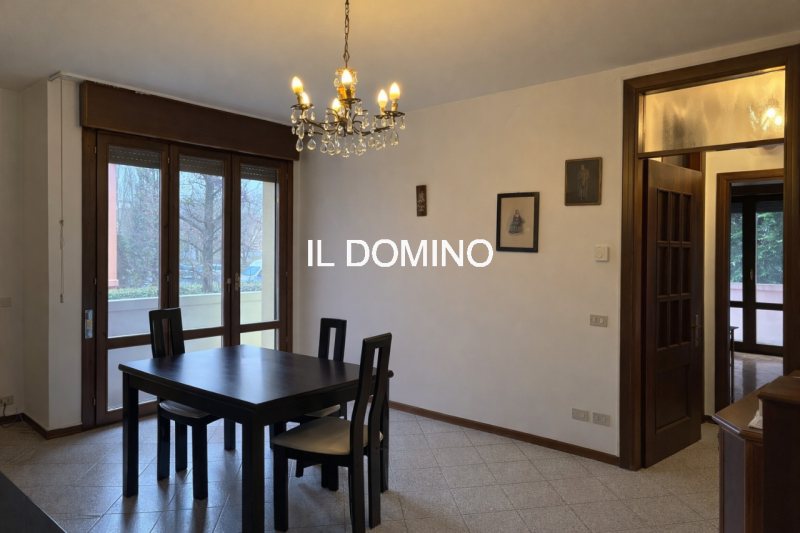 Appartamento libero da subito, situato al piano 1° e piano Terra di una bella palazzina di poche ...