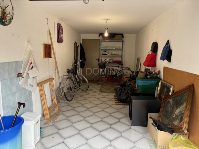 Appartamento libero da subito, situato al piano 1° e piano Terra di una bella palazzina di poche ...