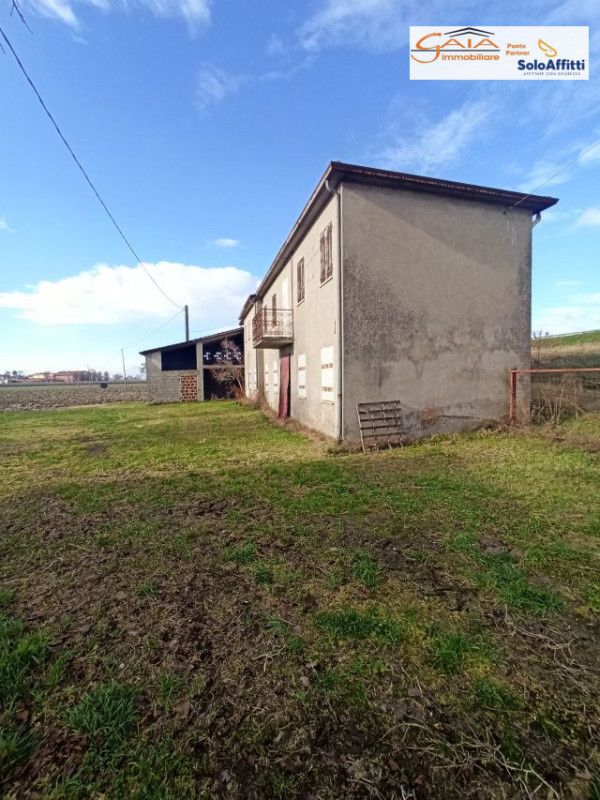 CAGNOLA DI CARTURA: In pieno contesto di campagna, estremamente tranquillo e rilassante, ideale p...