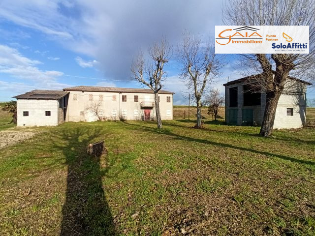 CAGNOLA DI CARTURA: In pieno contesto di campagna, estremamente tranquillo e rilassante, ideale p...