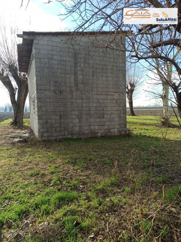 CAGNOLA DI CARTURA: In pieno contesto di campagna, estremamente tranquillo e rilassante, ideale p...