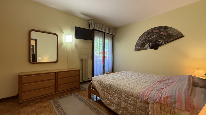 CADONEGHE - loc.Bragni - appartamento quadrilocale situato nel cuore della tranquilla zona di Bra...