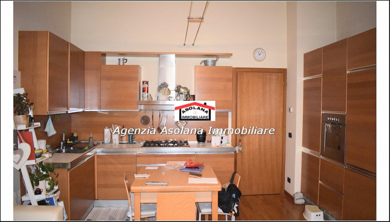 Vendesi appartamento 2 camere su palazzina a poche unità abitative. L’immobile si trova in zona r...