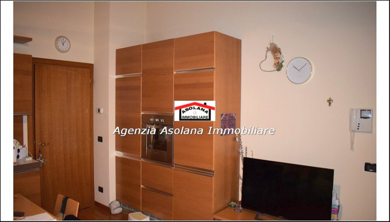 Vendesi appartamento 2 camere su palazzina a poche unità abitative. L’immobile si trova in zona r...