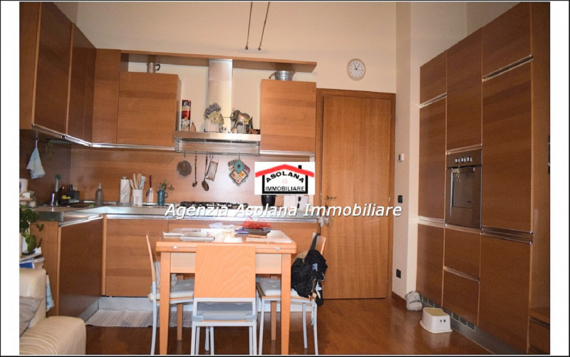 Vendesi appartamento 2 camere su palazzina a poche unità abitative. L’immobile si trova in zona r...