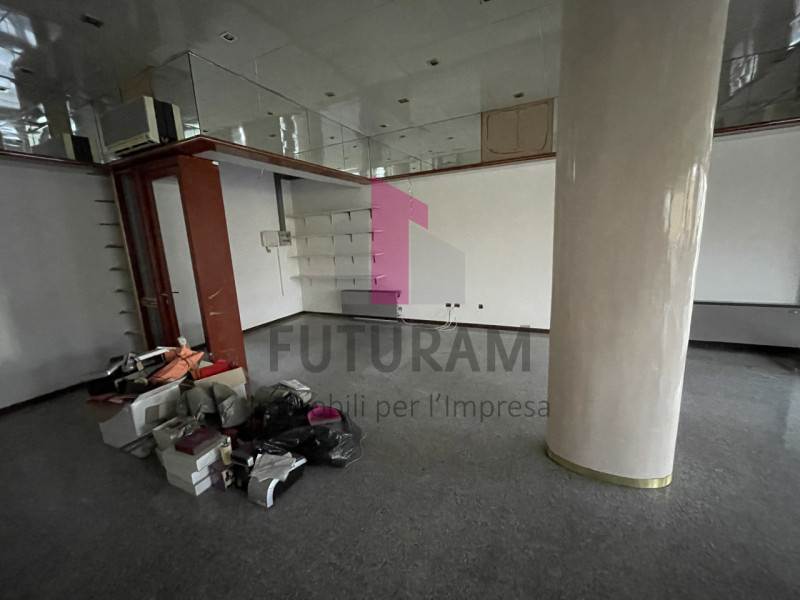 VICENZA -12FIL- PER INFO - 0444/310220

Se stai cercando un'opportunità unica per avviare o trasf...