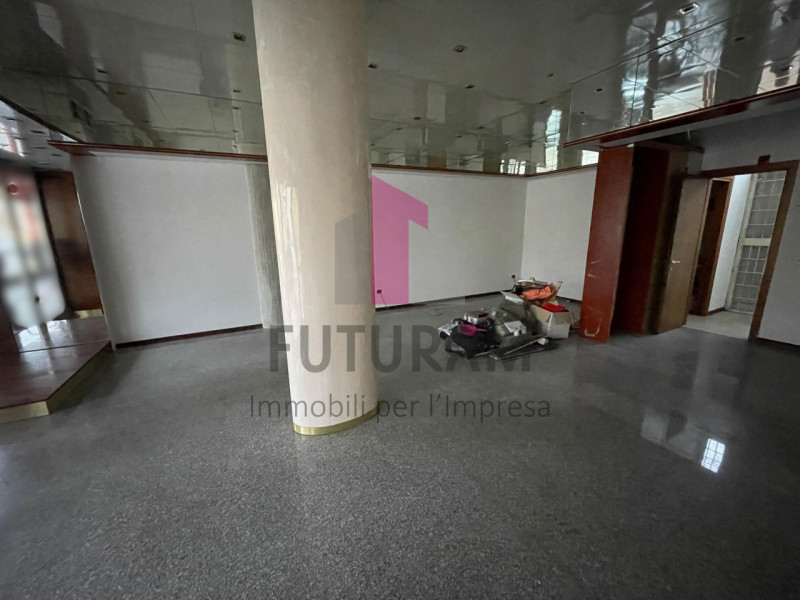 VICENZA -12FIL- PER INFO - 0444/310220

Se stai cercando un'opportunità unica per avviare o trasf...