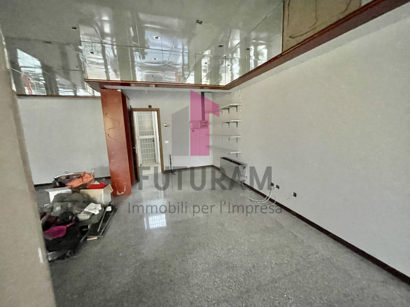 VICENZA -12FIL- PER INFO - 0444/310220

Se stai cercando un'opportunità unica per avviare o trasf...