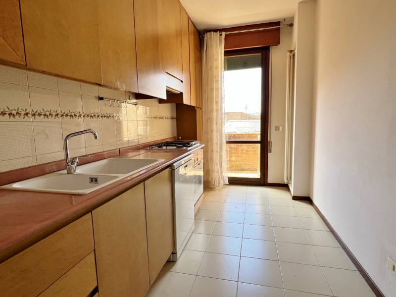 TRICAMERE BISERVIZI VENDESI A RETTORGOLE DI CALDOGNO, COMPLETO DI GARAGE DOPPIO - RIF. 8346
Propo...