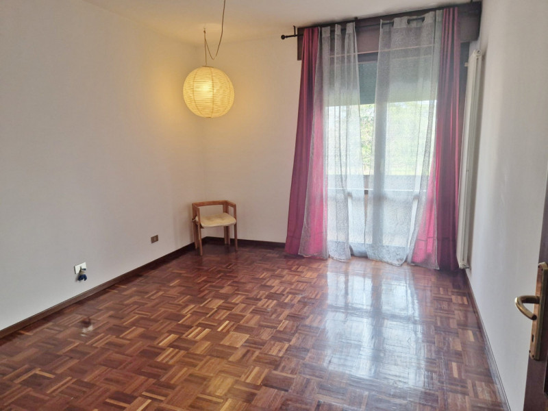 TRICAMERE BISERVIZI VENDESI A RETTORGOLE DI CALDOGNO, COMPLETO DI GARAGE DOPPIO - RIF. 8346
Propo...