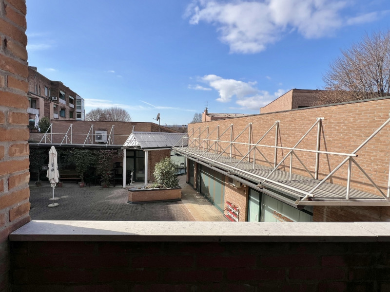 TRICAMERE BISERVIZI VENDESI A RETTORGOLE DI CALDOGNO, COMPLETO DI GARAGE DOPPIO - RIF. 8346
Propo...