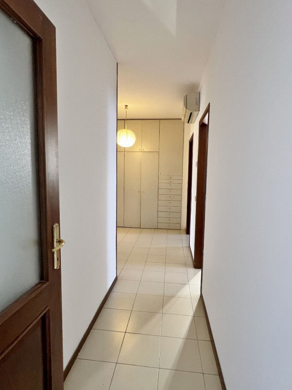 TRICAMERE BISERVIZI VENDESI A RETTORGOLE DI CALDOGNO, COMPLETO DI GARAGE DOPPIO - RIF. 8346
Propo...