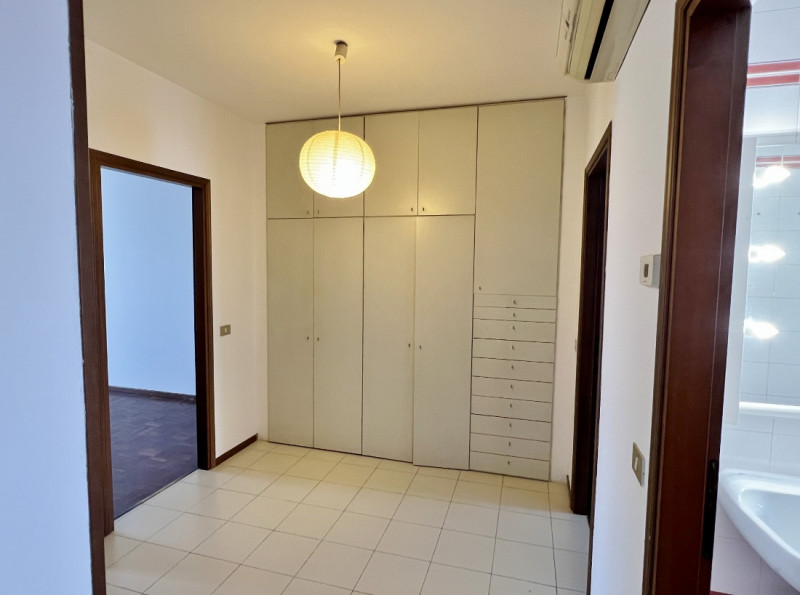 TRICAMERE BISERVIZI VENDESI A RETTORGOLE DI CALDOGNO, COMPLETO DI GARAGE DOPPIO - RIF. 8346
Propo...