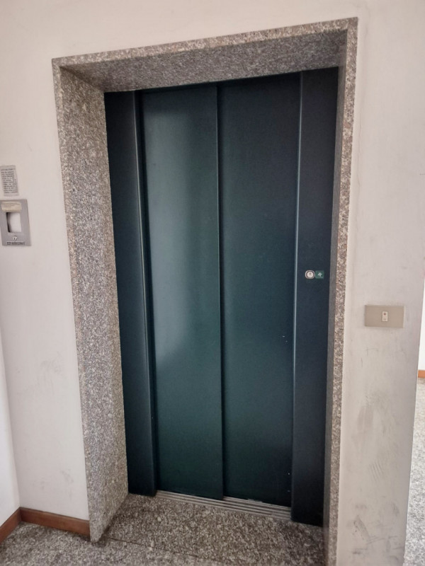 TRICAMERE BISERVIZI VENDESI A RETTORGOLE DI CALDOGNO, COMPLETO DI GARAGE DOPPIO - RIF. 8346
Propo...