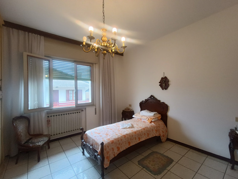 Se stai cercando un appartamento accogliente e ben posizionato, non perdere l'opportunità di scop...