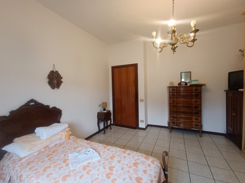 Se stai cercando un appartamento accogliente e ben posizionato, non perdere l'opportunità di scop...