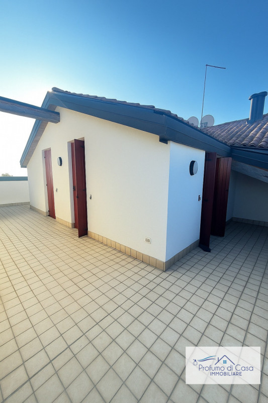 Pianiga loc. Mellaredo: In posizione strategica e comoda a tutti i principali servizi della zona,...