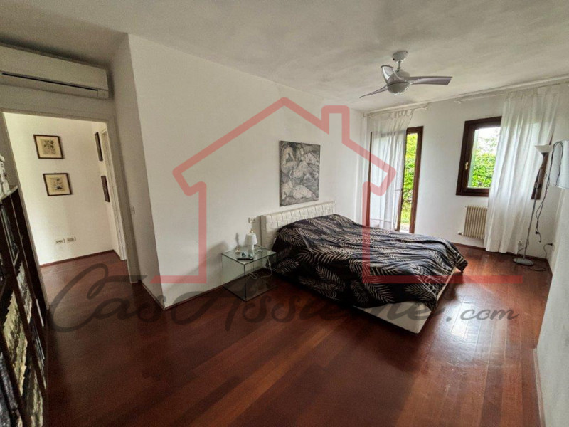 Rif. PE27324
La nostra Agenzia ha selezionato per Voi l'occasione del mese all'asta.

Proponiamo ...