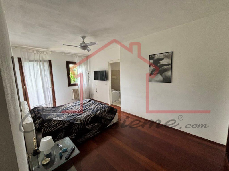 Rif. PE27324
La nostra Agenzia ha selezionato per Voi l'occasione del mese all'asta.

Proponiamo ...