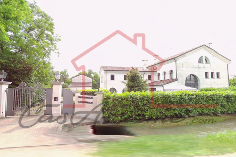 Rif. PE27324
La nostra Agenzia ha selezionato per Voi l'occasione del mese all'asta.

Proponiamo ...