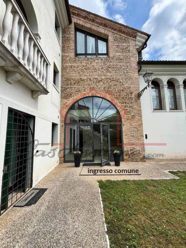 Rif. PE27324
La nostra Agenzia ha selezionato per Voi l'occasione del mese all'asta.

Proponiamo ...