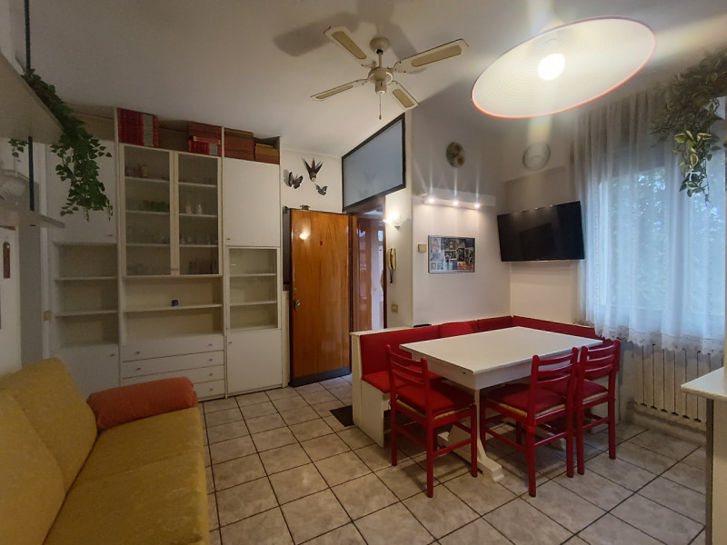 Se stai cercando un appartamento accogliente e ben posizionato, non perdere l'opportunità di scop...