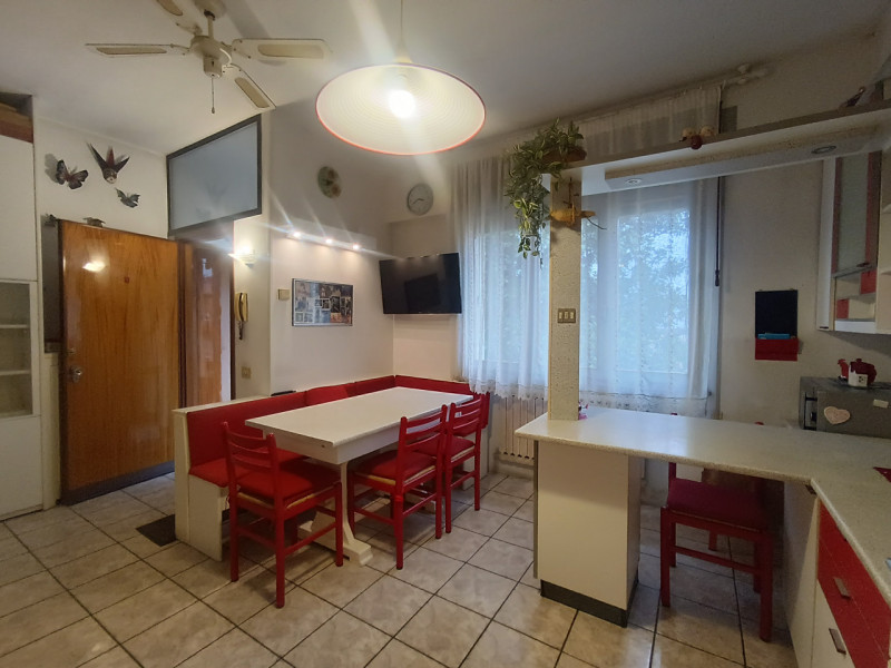 Se stai cercando un appartamento accogliente e ben posizionato, non perdere l'opportunità di scop...