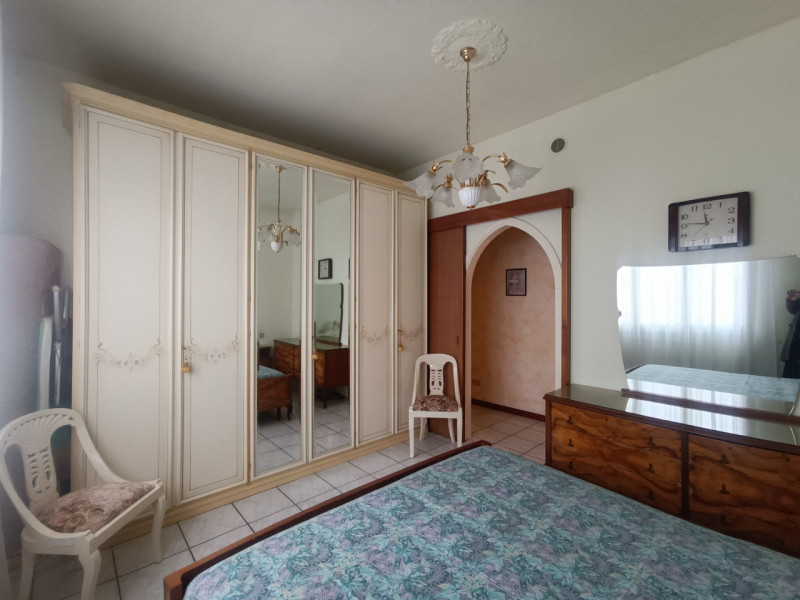 Se stai cercando un appartamento accogliente e ben posizionato, non perdere l'opportunità di scop...