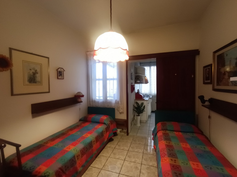 Se stai cercando un appartamento accogliente e ben posizionato, non perdere l'opportunità di scop...