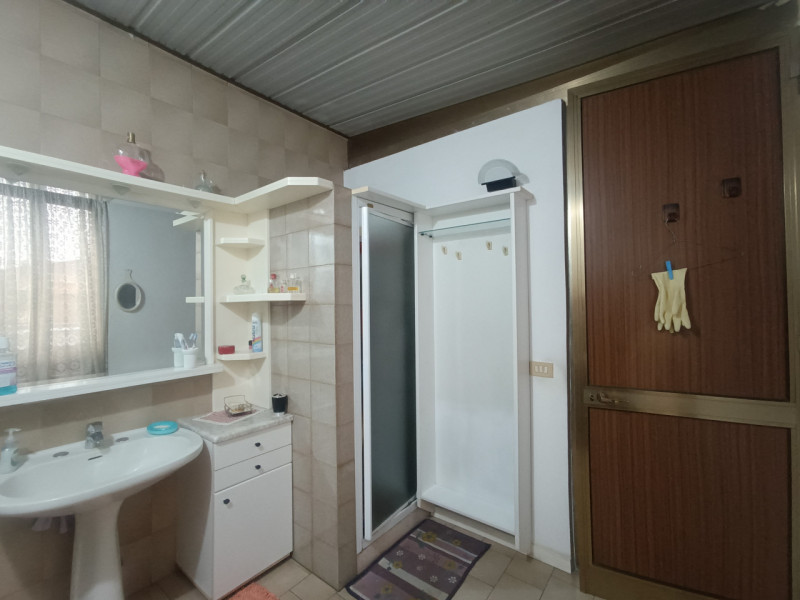 Se stai cercando un appartamento accogliente e ben posizionato, non perdere l'opportunità di scop...