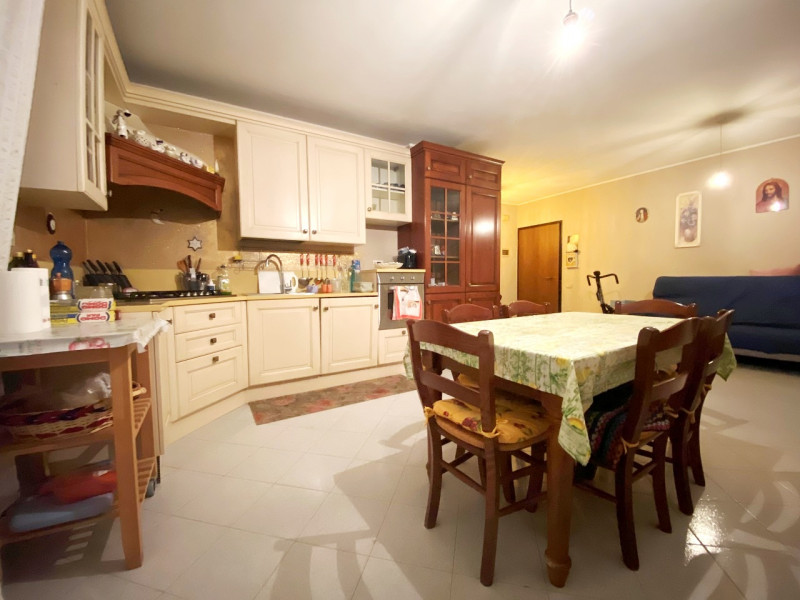 MESTRINO-CENTRO- In posizione strategica e con tutti i servizi comodamente raggiungibili a piedi,...