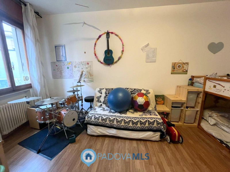 Immobile in esclusiva al Gruppo Padova MLS

In una delle zone più richieste di Padova, precisamen...