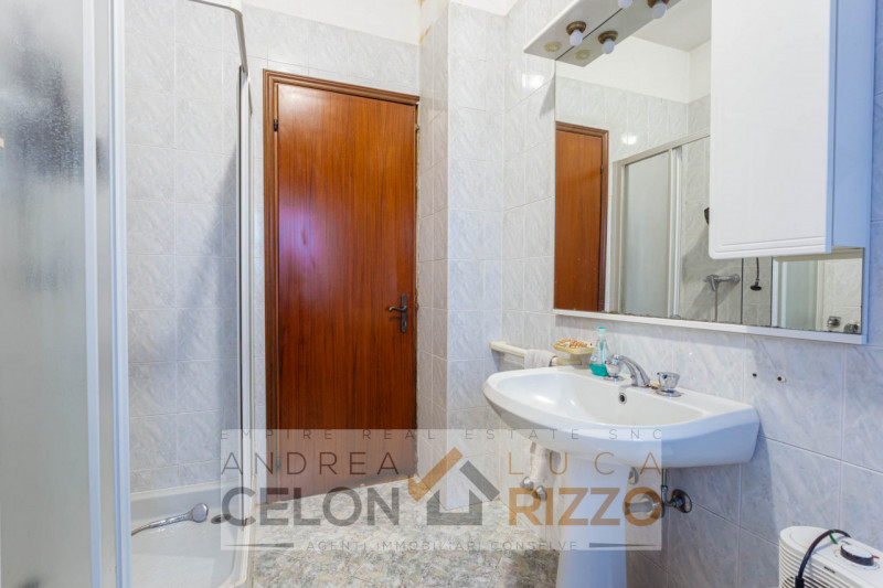 Nel cuore di Agna, a due passi da tutti i servizi, ti aspetta una casa singola che sa di spazio, ...