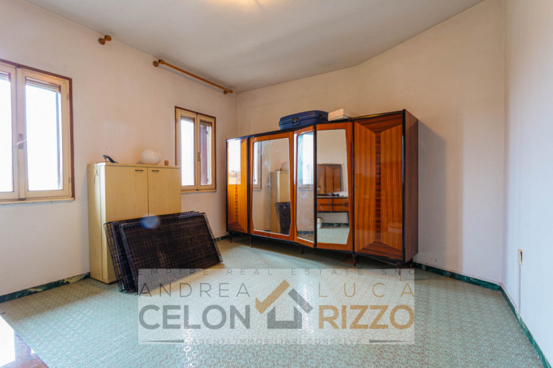 Nel cuore di Agna, a due passi da tutti i servizi, ti aspetta una casa singola che sa di spazio, ...