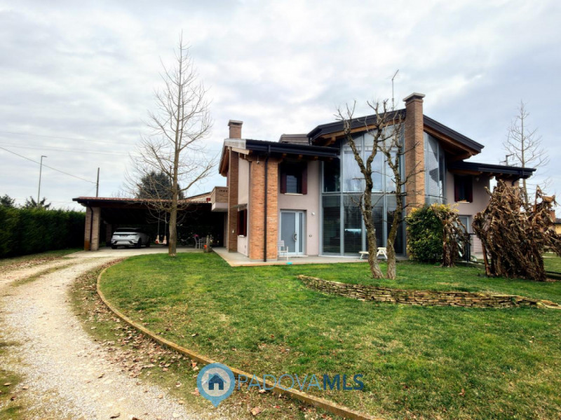 BAGNOLI DI SOPRA: BIFAMILIARE DI PREGIO

Immobile in esclusiva al Gruppo Padova MLS

BAGNOLI DI S...