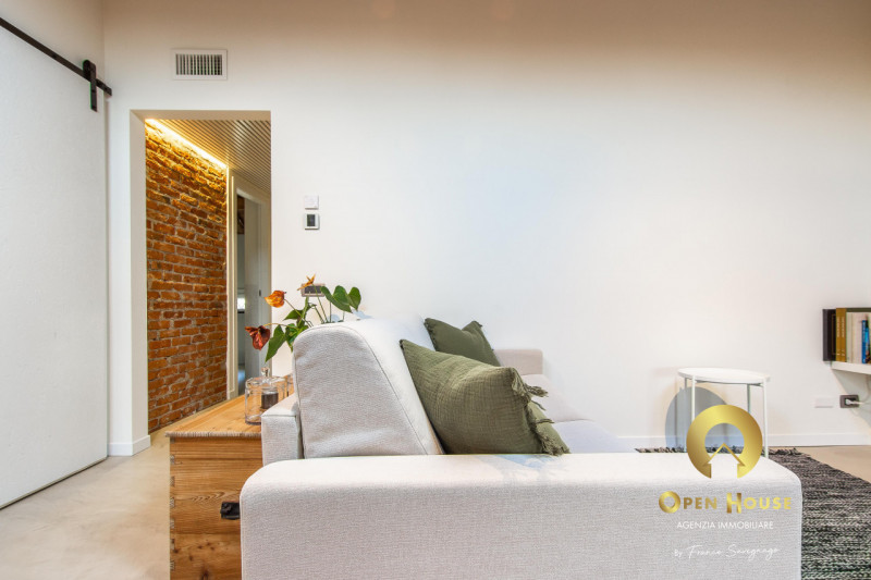 OPEN HOUSE by Franco Savegnago propone in locazione appartamento completamente ristrutturato a nu...