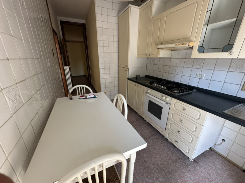 Santa Rita/Pontecorvo eccellente appartamento tricamere vendesi.
A 200 metri da Porta Pontecorvo ...