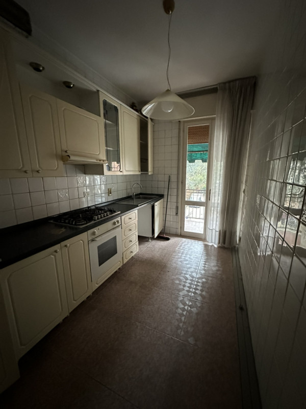 OTTIMO APPARTAMENTO TRICAMENRE ZONA SANTA RITA - VENDESI

Nel quartiere di Santa Rita, comodo a t...