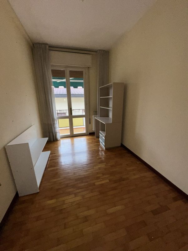 OTTIMO APPARTAMENTO TRICAMENRE ZONA SANTA RITA - VENDESI

Nel quartiere di Santa Rita, comodo a t...