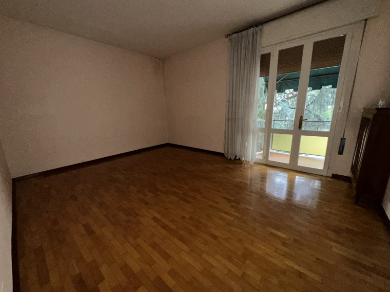 OTTIMO APPARTAMENTO TRICAMENRE ZONA SANTA RITA - VENDESI

Nel quartiere di Santa Rita, comodo a t...